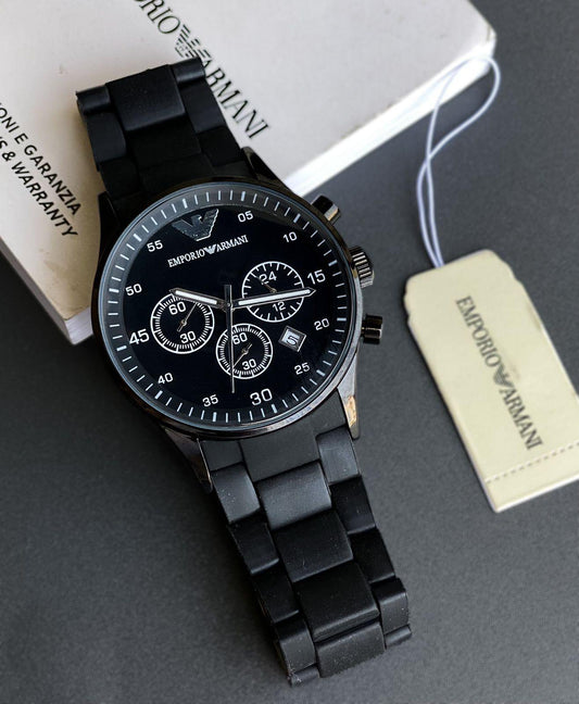 Heritage-Inspired Classic Analog Timepiece Watch