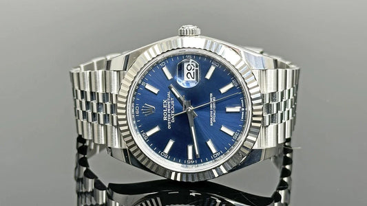 Everyday Wear Couturier Watch With Classic Appeal