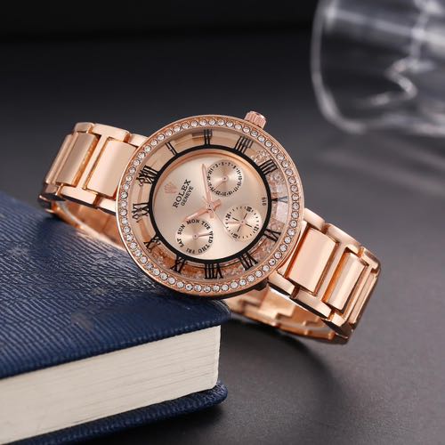 Retro Look Watch With Modern Movement