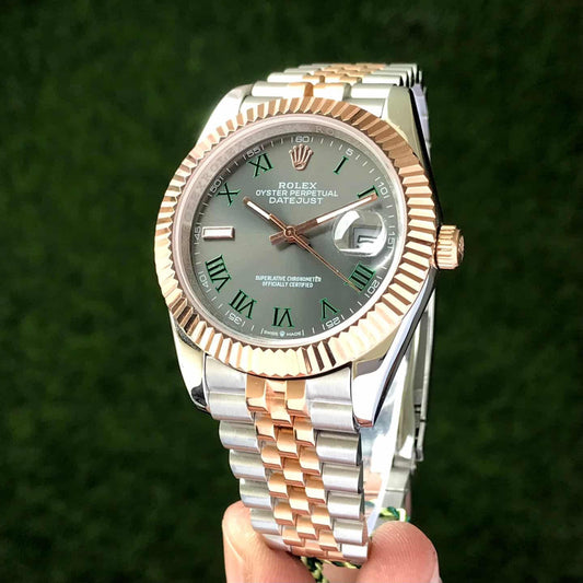 Retro Look Date Just Watch With Modern Movement