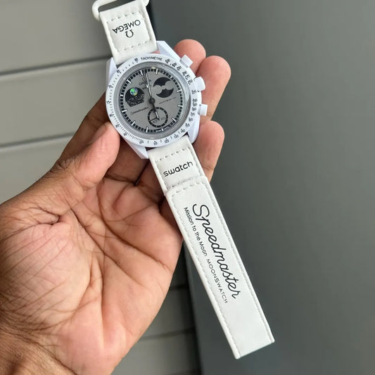 Slim Design Acetate Sun Moon Watch With Polished Look