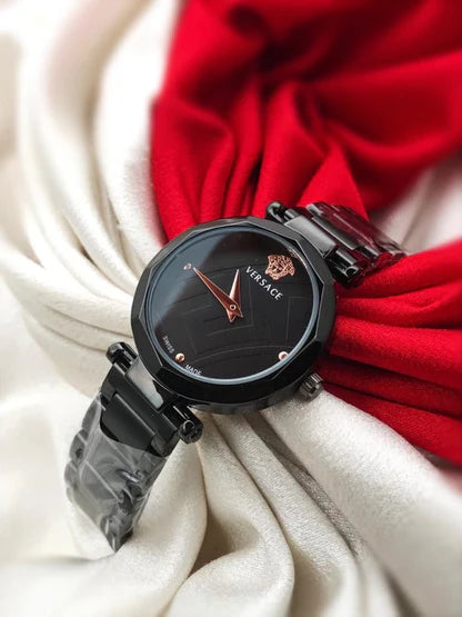 Heritage-Inspired Watch With Refined Style