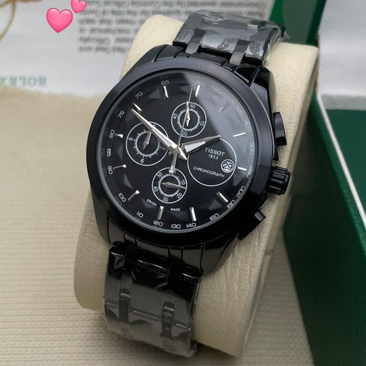 Everyday Wear Couturier Chronograph Watch With Classic Appeal