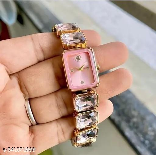 Refined Iconic Modern Wristwatch