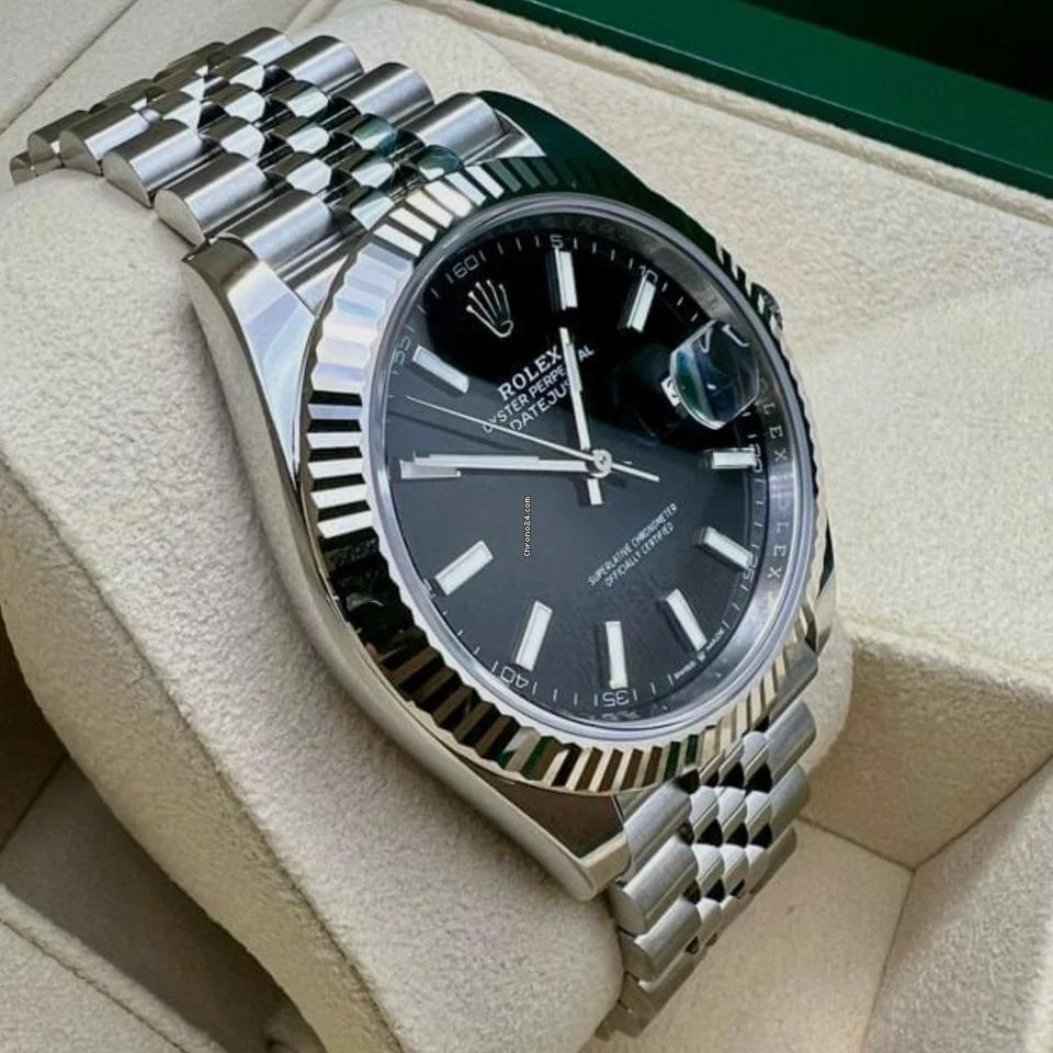 Everyday Wear Couturier Watch With Classic Appeal