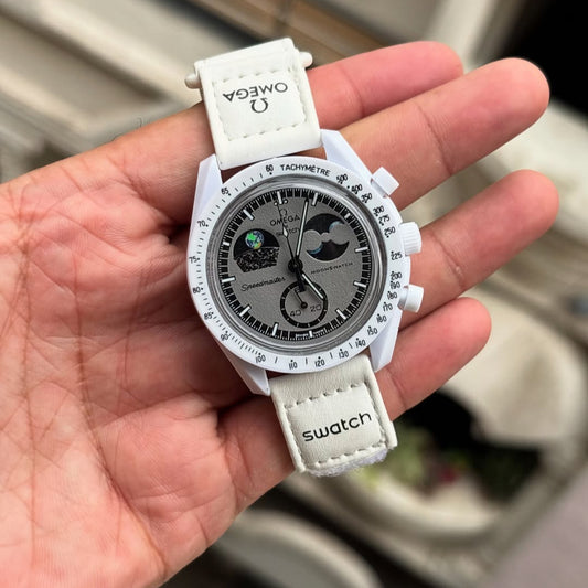 Slim Design Acetate Sun Moon Watch With Polished Look