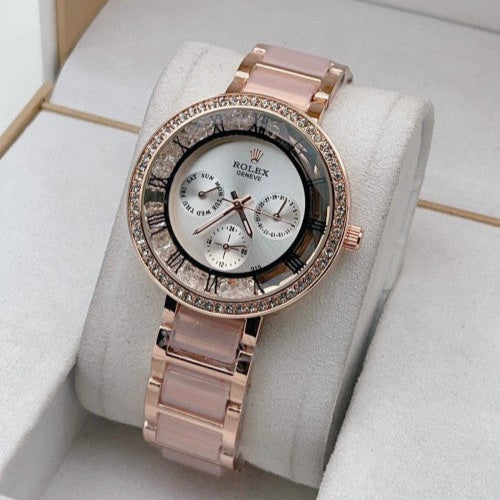 Retro Look Watch With Modern Movement