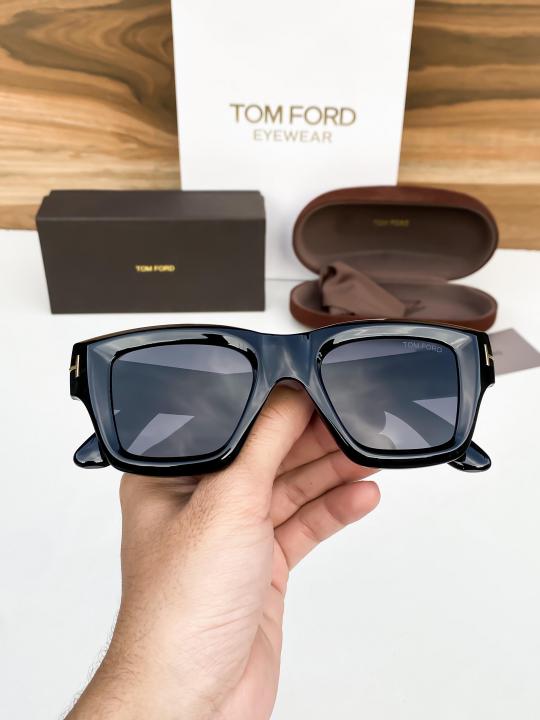 Luxury Vision Series Classic Frame Sunglasses