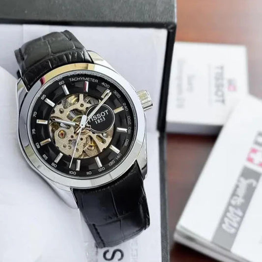Everyday Wear Couturier Automatic Watch With Classic Appeal