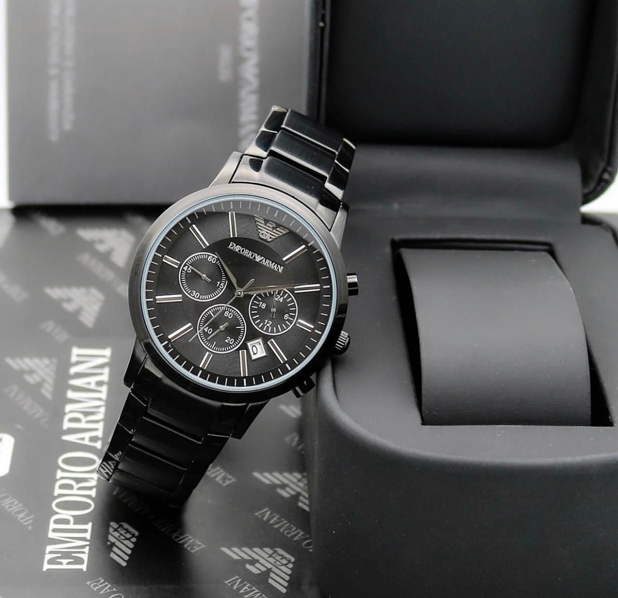 Heritage-Inspired Classic Analog Timepiece Watch