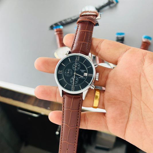 Everyday Wear Chemin Watch With Classic Appeal