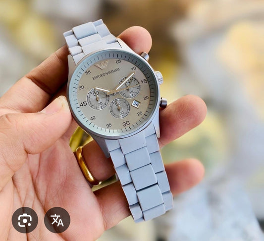 Heritage-Inspired Classic Analog Timepiece Watch