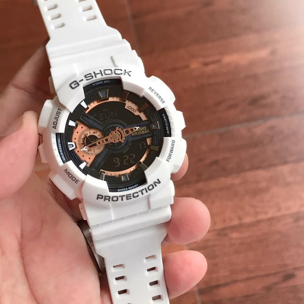 Premium Classic Watch With Slim Case Design