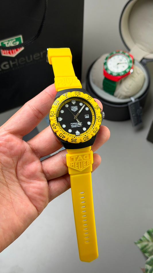 Ta_g Heuer Formula Solaghraph Watche