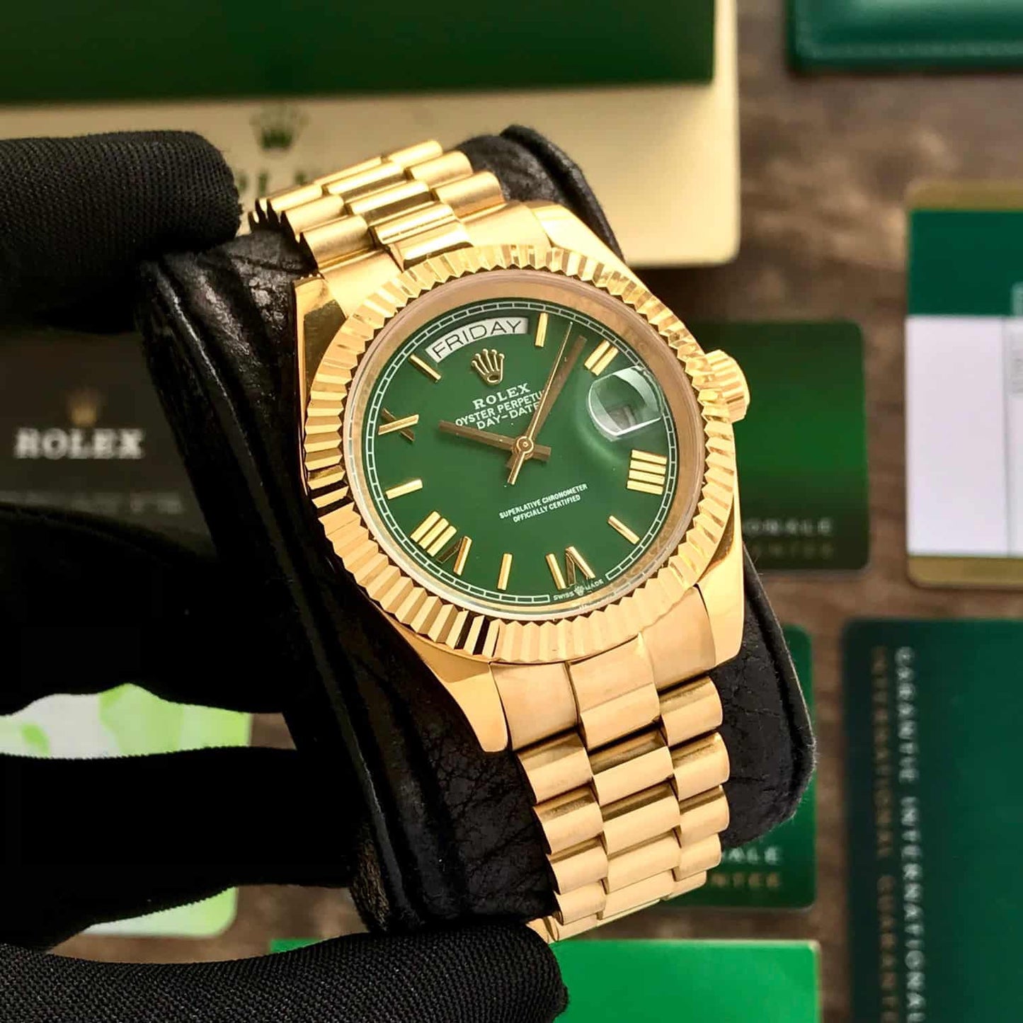 Retro Look Day Date Watch With Modern Movement