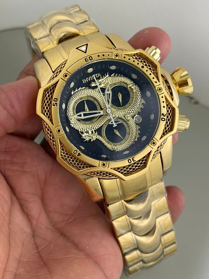 Formal Collection Watch With Subtle Detailing