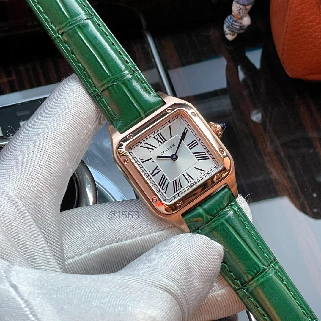 Heritage Quartz Watch In Timeless Design