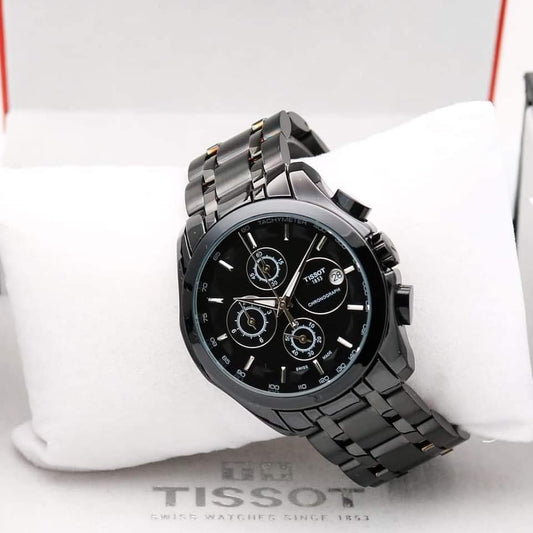 Everyday Wear Couturier Chronograph Watch With Classic Appeal