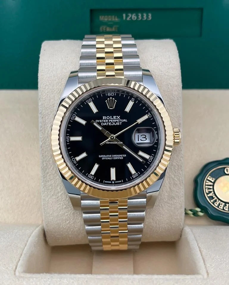 Everyday Wear Couturier Watch With Classic Appeal