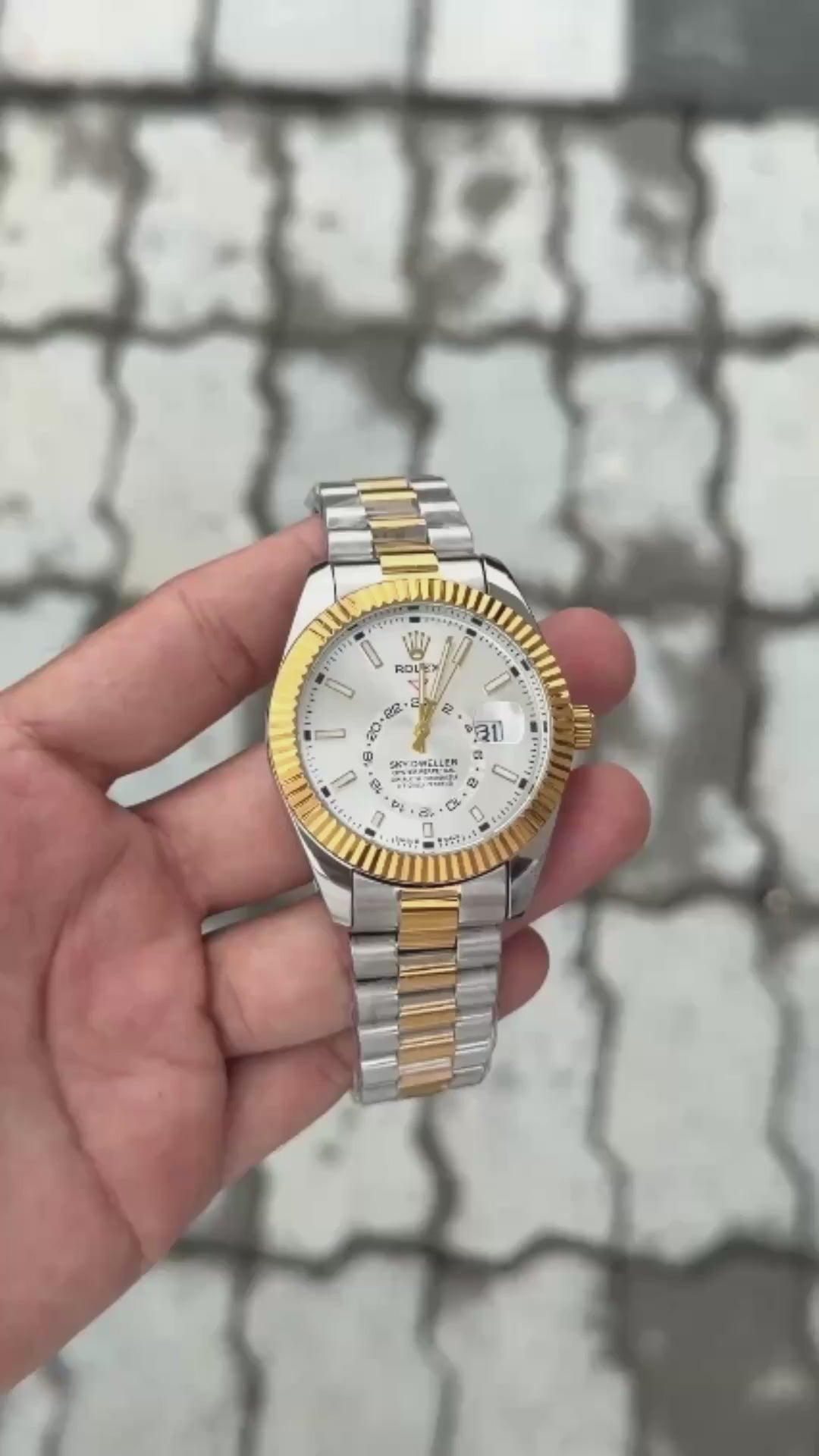 Role_x Sky Dweller Watch