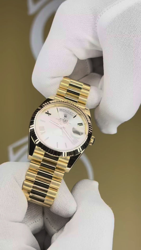 Role_x Day Date Gold/White Watch