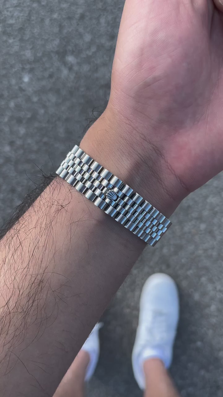 Role_x Date Just Silver/SilverWatch