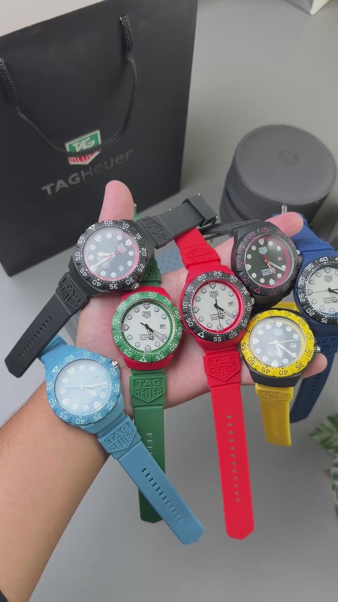 Ta_g Heuer Formula Solaghraph Watche