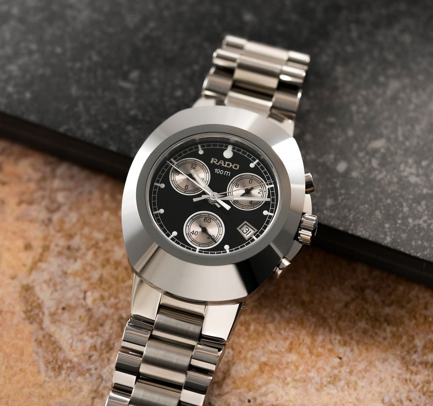 Chronometer Watch With Vintage-Inspired Design