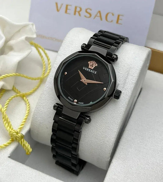 Heritage-Inspired Watch With Refined Style